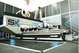 5-ти осевой обрабатывающий центр с ЧПУ AES VEGA 5X 1632