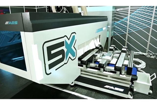 5-ти осьовий обробний центр з ЧПУ AES VEGA 5X 1632