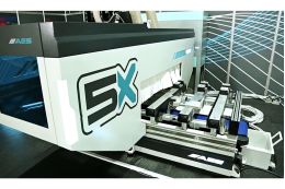 5-ти осьовий обробний центр з ЧПУ AES VEGA 5X 1632