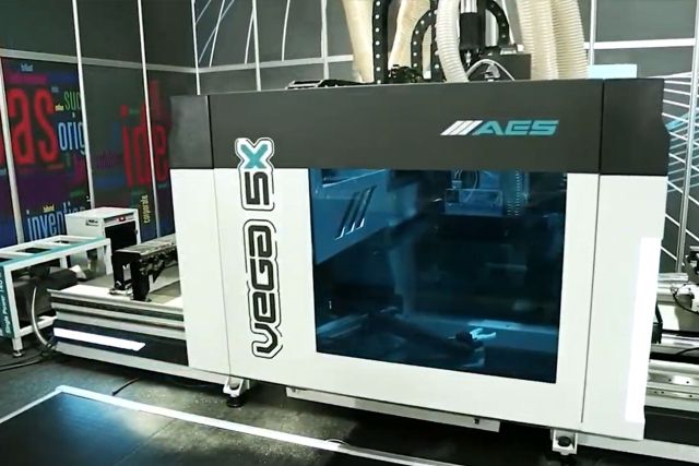 5-ти осевой обрабатывающий центр с ЧПУ AES VEGA...