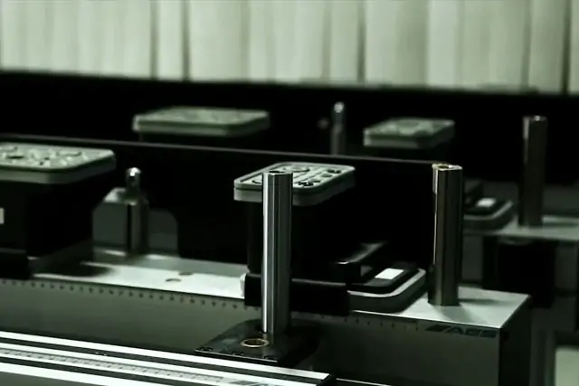 5-ти осьовий обробний центр з ЧПУ AES VEGA 5X 1632 30