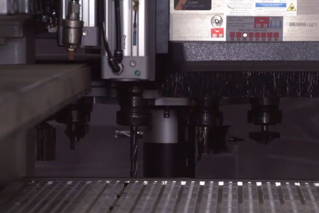 Фрезерний верстат з ЧПУ AES RAPTOR ULTRA LINE 2136