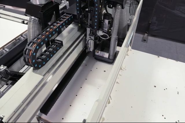 Фрезерный станок с ЧПУ AES RAPTOR ULTRA LINE 2142