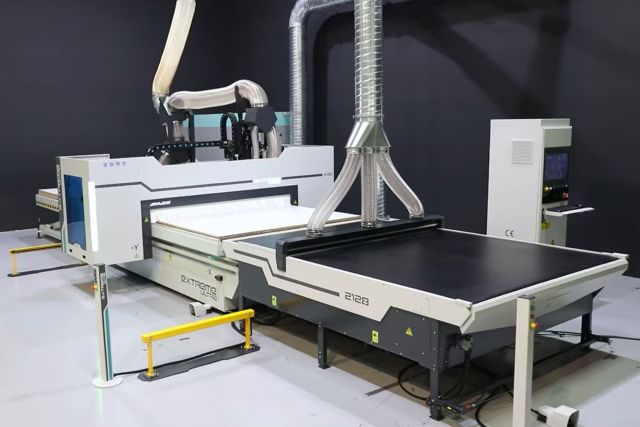 Фрезерний верстат з ЧПК AES EXTREME LINE 1632