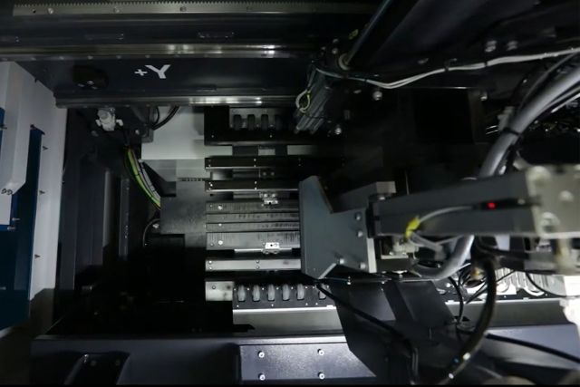 Сверлильно-присадочный станок с ЧПУ AES GO! 1300 M