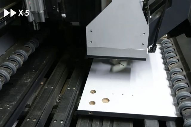 Сверлильно-присадочный станок с ЧПУ AES GO!...