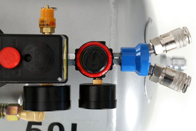 Компресор масляний двоциліндровий TAGRED TA360E