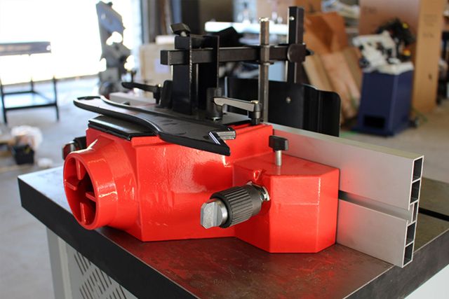 Фрезерний верстат по дереву Holzmann FS...