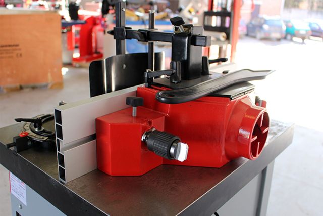 Фрезерный станок по дереву Holzmann FS 160SOLID...