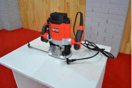 Ручной фрезерный станок Holzmann OBF 1200