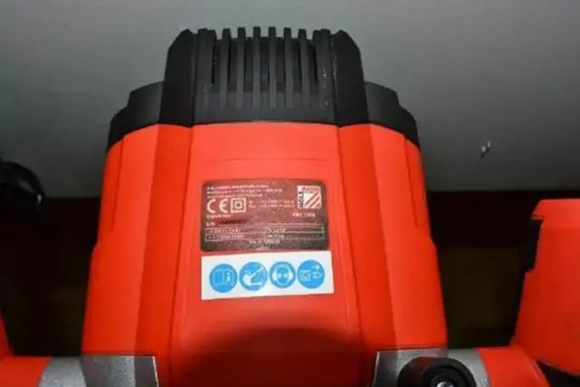 Ручний фрезерний верстат Holzmann OBF 1200 8