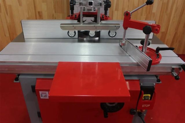 Промисловий фрезерний верстат Holzmann FS 200SF...