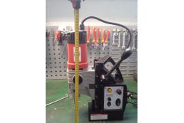 Магнитная дрель Holzmann MBM 450LRE