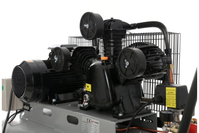 Компресор масляний трициліндровий TAGRED TA309X