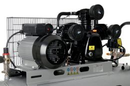 Компресор масляний трьохциліндровий TAGRED TA326X