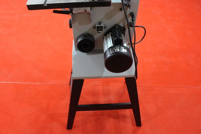 Стрічкова пила Holzmann HBS 245HQ