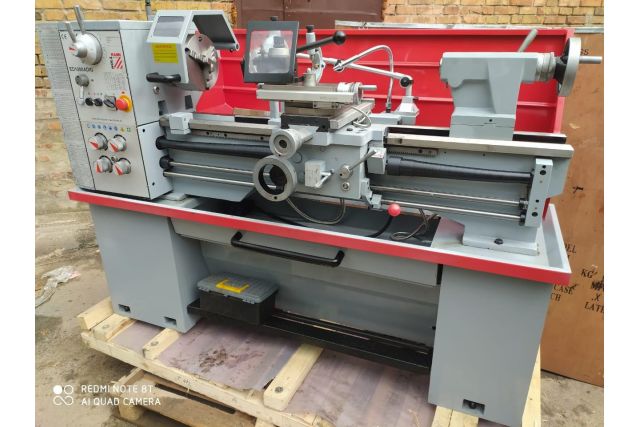 Токарний верстат по металу Holzmann ED 1080ADIG