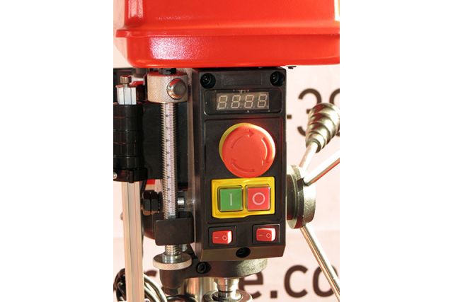 Сверлильный станок по металлу Holzmann SB 162VN