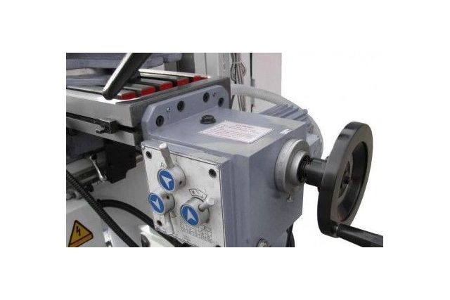 Фрезерно-сверлильный станок CORMAK ZX 7550 CW