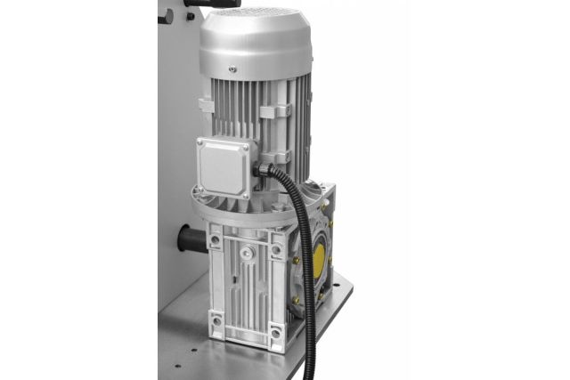 Згинальний верстат для труб і профілів CORMAK...