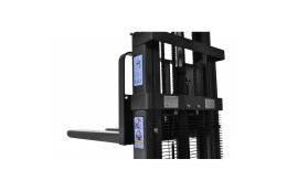 Штабелер Cormak Q15E35 (електричний привід та підйом)