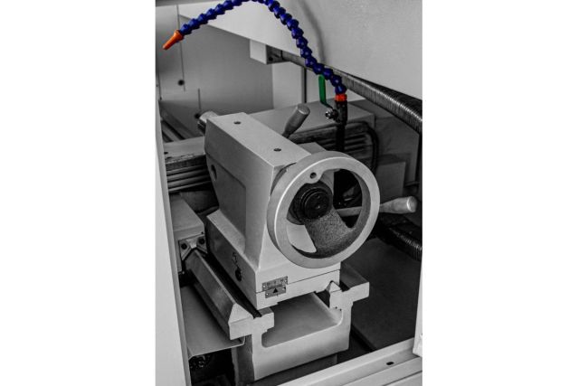 Токарный станок с ЧПУ Cormak 320x750