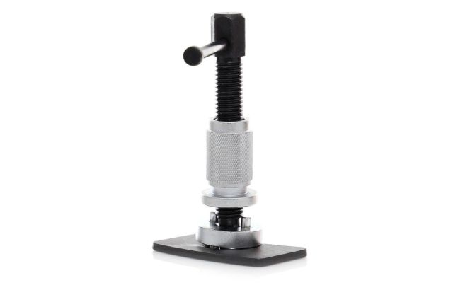 Инструмент для втягивания тормозного поршня...