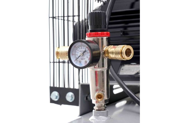 Компрессор масляный трехцилиндровый TAGRED TA307B