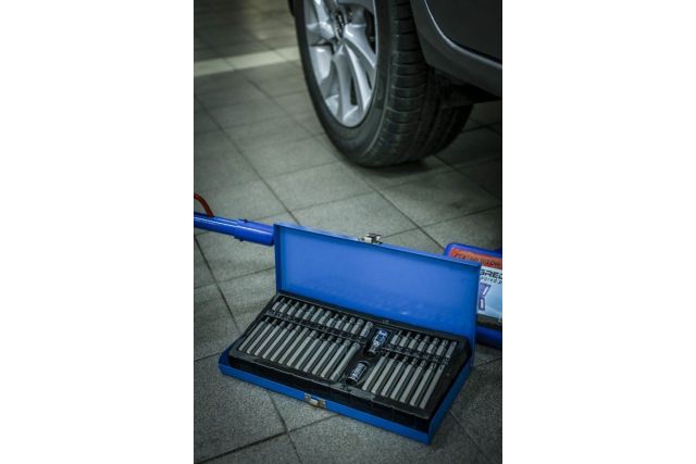 Набор торцевых, шлицевых и шестигранных...