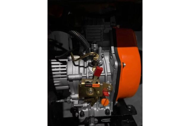 Дизельний генератор QSTRONG QST9000GFLE