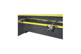  Механические гильотинные ножницы CORMAK 3x2050 3