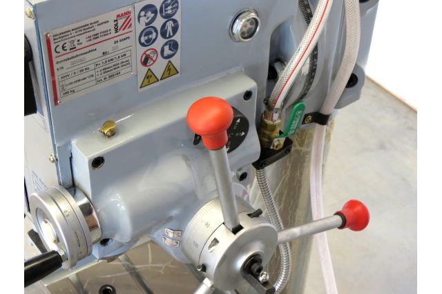 Сверлильно-фрезерний станок Holzmann ZS 50APS