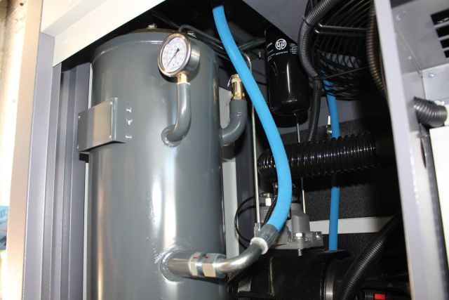 Винтовой компрессор с инвертором CORMAK THEOR...