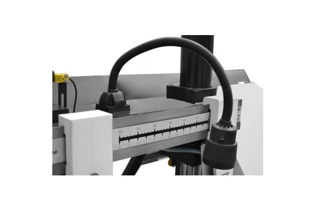 Автоматичний стрічкопильний верстат CORMAK H-280HA