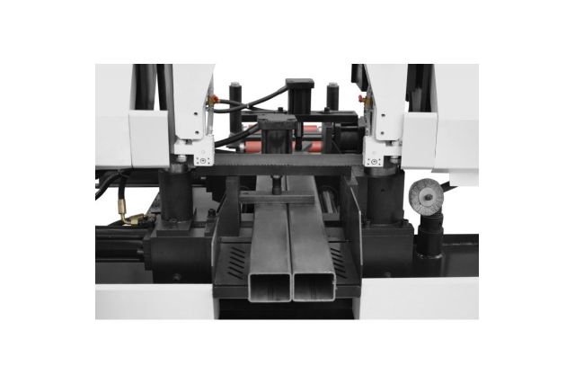 Автоматичний стрічкопильний верстат CORMAK H-300SA