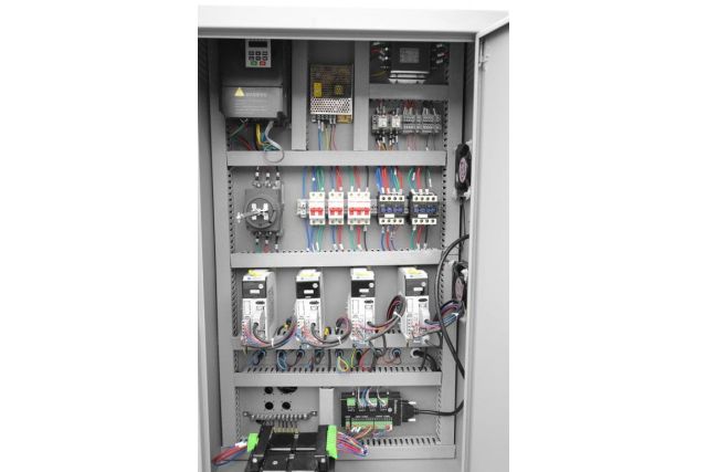 Фрезерный станок с ЧПУ CORMAK C1520 PREMIUM