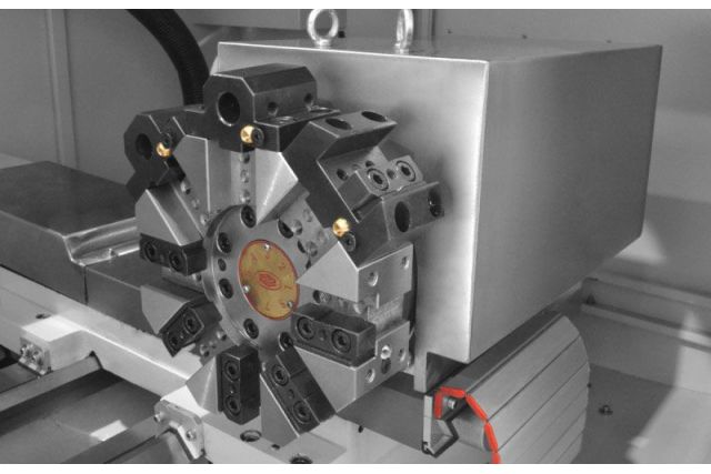 Токарний верстат з ЧПУ Cormak 320x500 SAM6