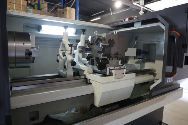 Токарный станок с ЧПУ Cormak 500x1000