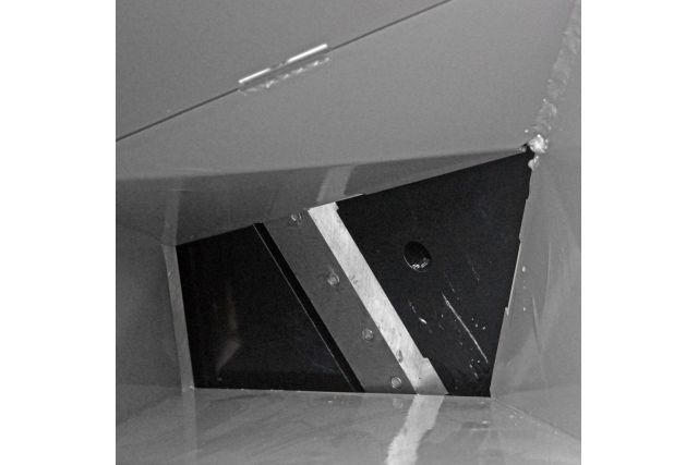 Тракторный измельчитель с гидравлической...