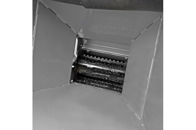 Тракторный измельчитель с гидравлической...