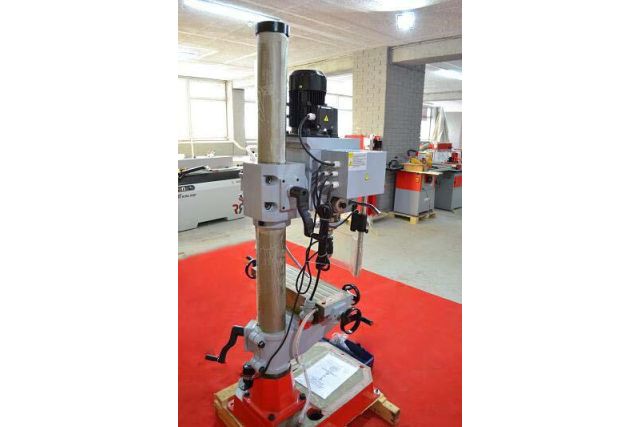 Сверлильно-фрезерный станок Holzmann ZX 40PC