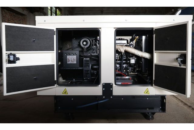 Дизельный генератор UNIVERSAL UND-YD 22 KVA