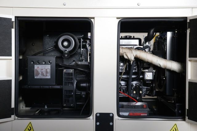 Дизельний генератор UNIVERSAL UND-YD22 KVA