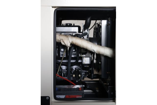 Дизельный генератор UNIVERSAL UND-YD 22 KVA