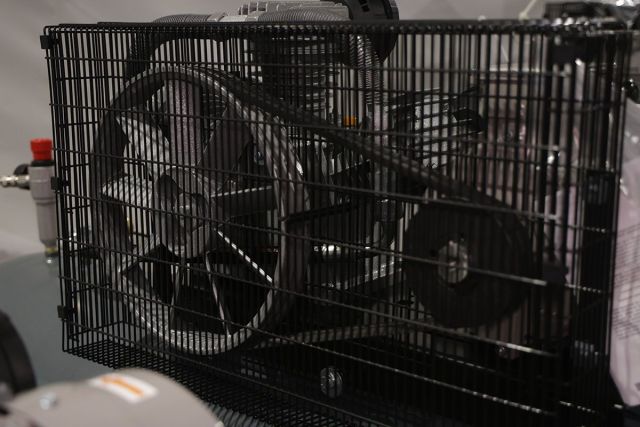 Компрессор поршневой WALTER GK 880-5,5/500 P