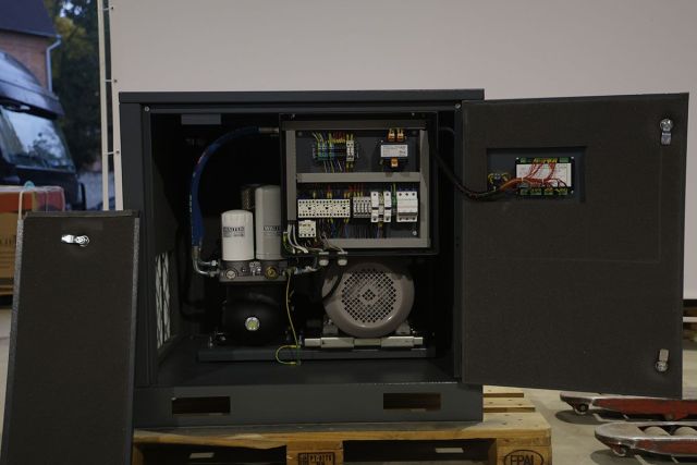 Винтовой компрессор с ременным приводом WALTER...