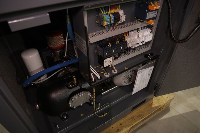 Винтовой компрессор с ременным приводом WALTER...