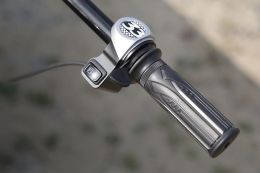 Акумуляторний міні самоскид Zipper ZI-ED500