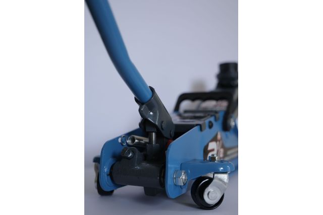 Гідравлічний автомобільний домкрат TAGRED TA285