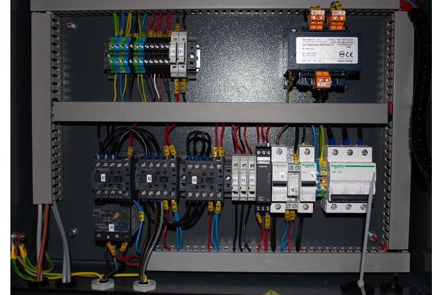 Гвинтовий компресор з ремінним приводом WALTER...